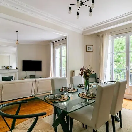 En Bord De Seine Apartment Paris