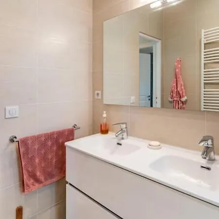 Apartment En Bord De Seine